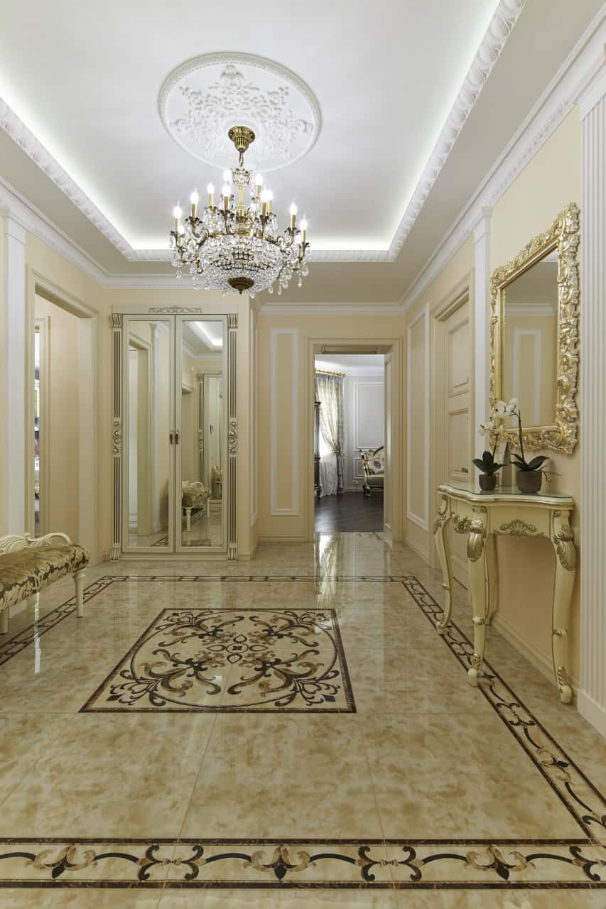 "Старинная" мебель в классическом интерьере