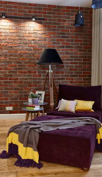 ЖК «M-House». Маленький кофейный столик голубого цвета
