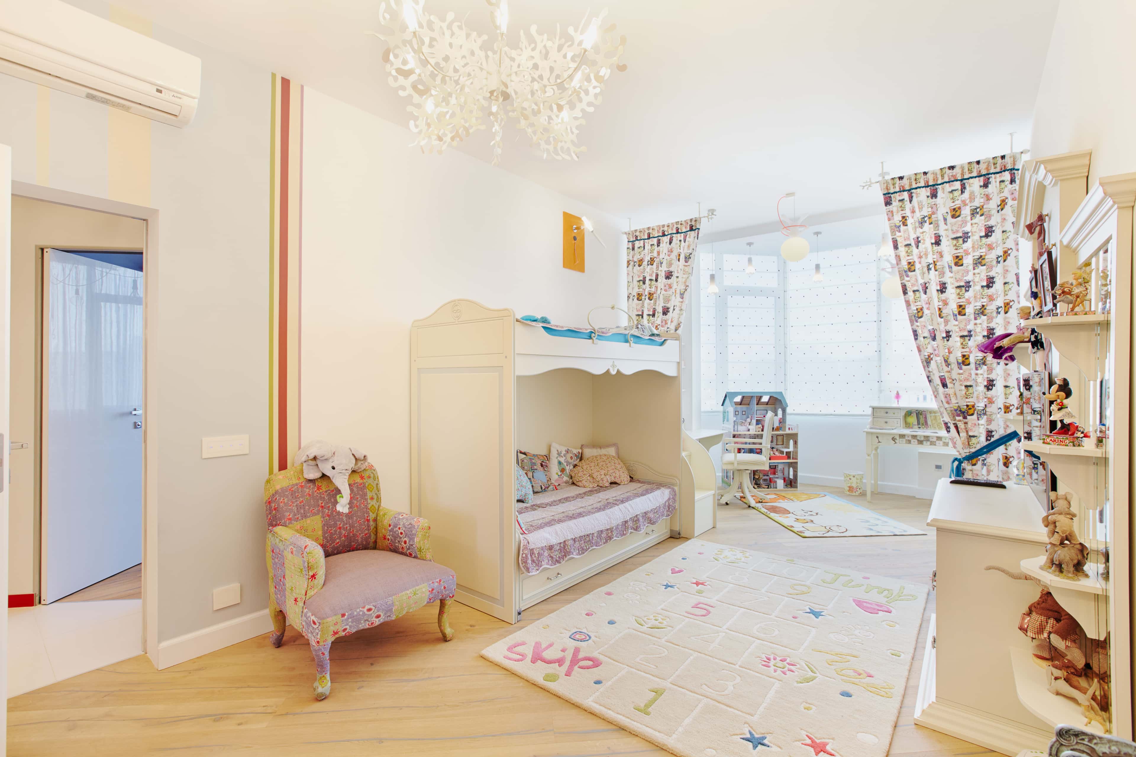 Оформление интерьера детской. Фото № 36792.