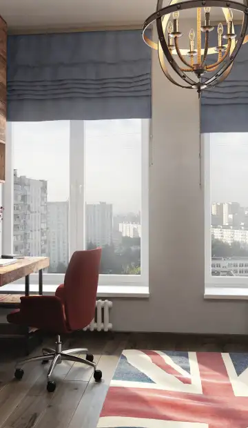 ЖК «Вандер Парк». Широкий письменный стол из цельного орехового дерева