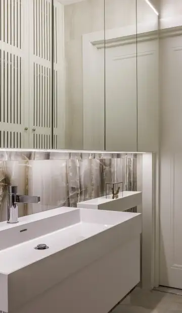 ЖК «Wellton Park». Хромированный смеситель хорошо сочетается с белой сантехникой
