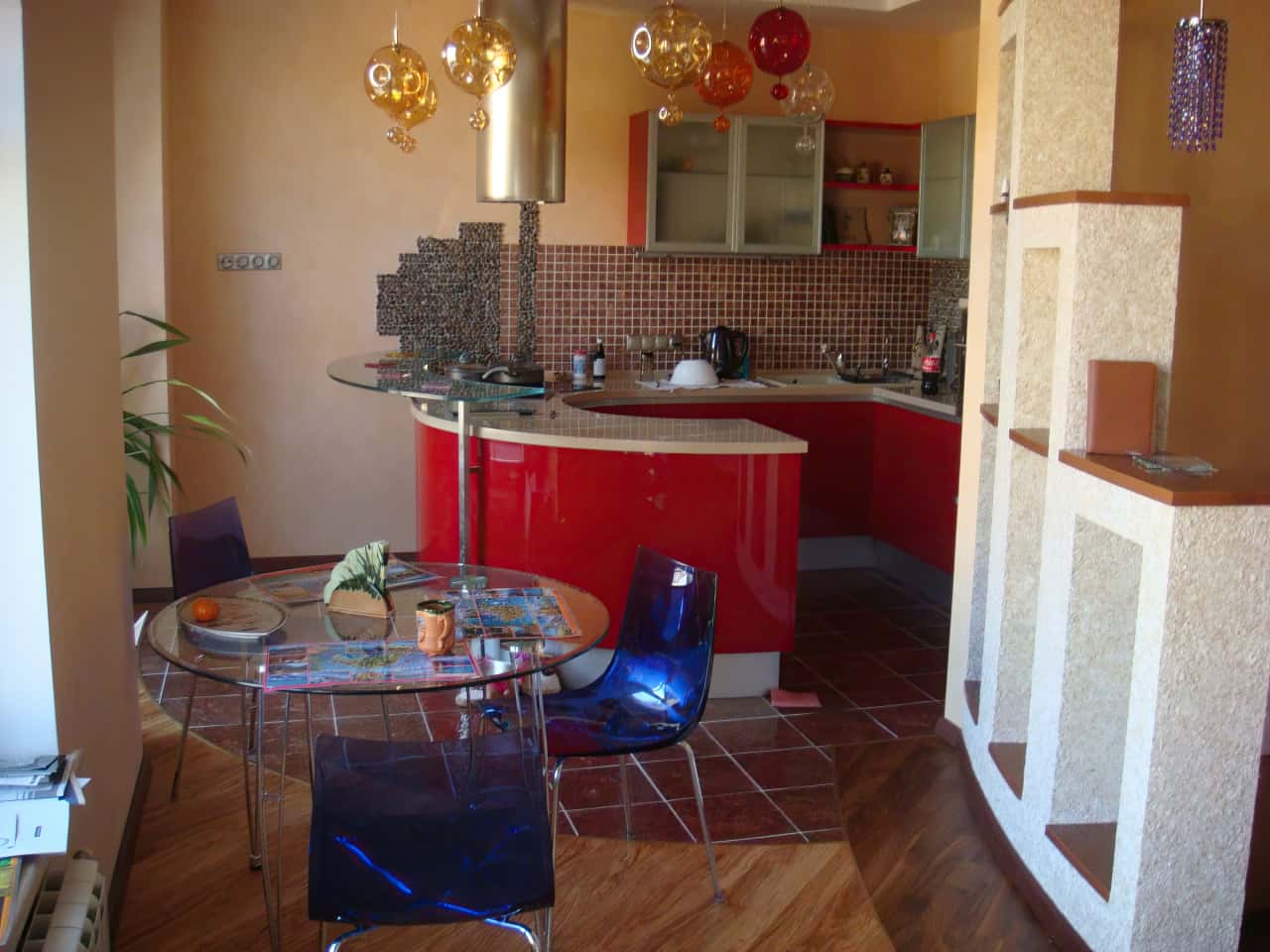 Яркие глянцевые фасады (устаревший дизайн)