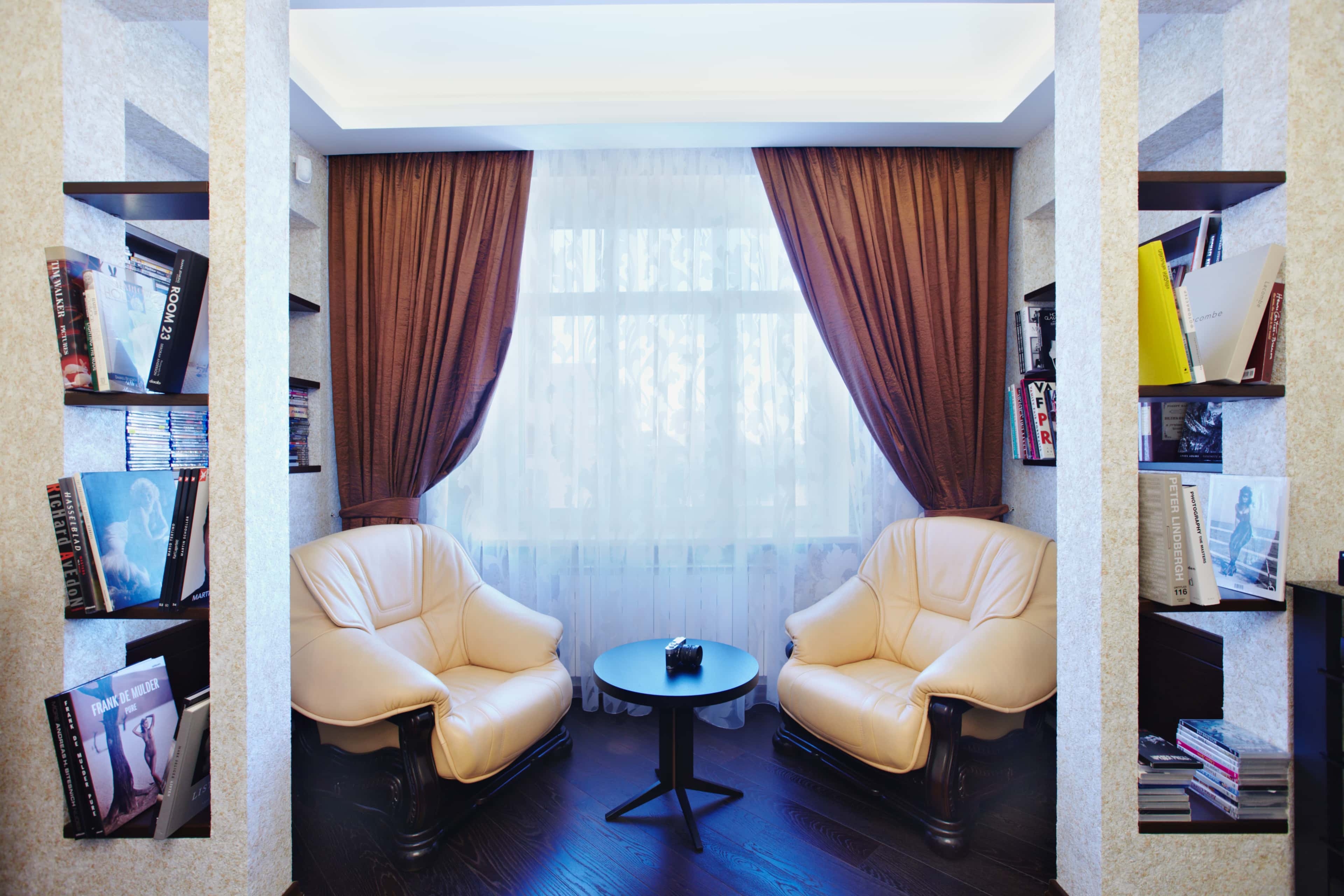 Оформление интерьера гостиной. Фото № 33789.