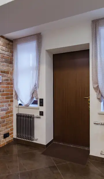 Посёлок на Новой Риге в стиле модерн. Этаж 1: Прихожая, фото 1