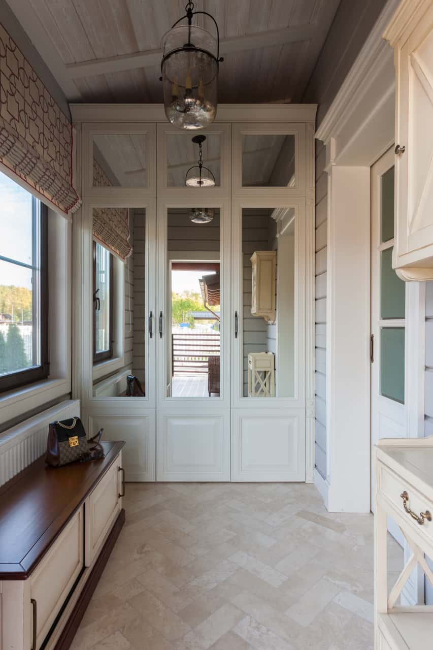 Прихожая с тамбуром