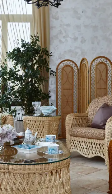 Домик бабушки. Плетёная ширма из светлого дуба