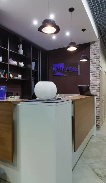 Дизайн и ремонт офиса «Вира-АртСтрой» в стиле эклектика. Ресепшен