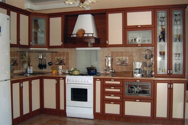 Обставляем кухню: выбор раковины и фасадов кухонного гарнитура. Фото 05