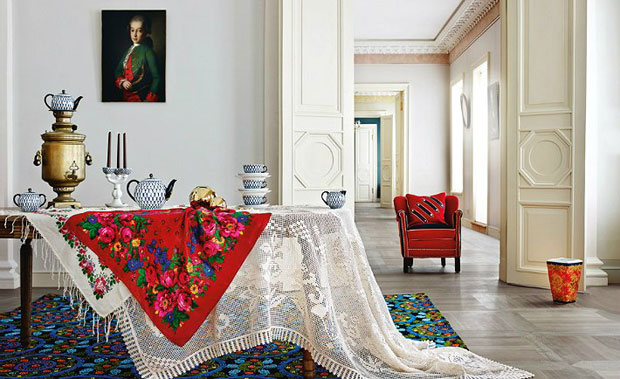 Цветовую гамму текстиля необходимо сочетать с декоративной отделкой интерьера