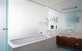 Потолок в ванной, какой? | Статья от Вира-АртСтрой. Фото 01