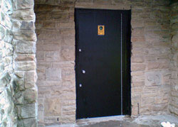 Выбор металлической двери для защиты дома. Фото 04