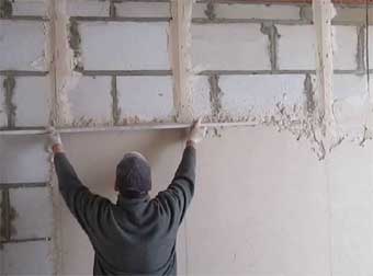 Оштукатуривание стен гипсовыми штукатурками. Фото 01