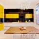 Кухня с глянцевыми шкафчиками жёлтого и чёрного цвета. Дизайн и ремонт квартиры на ул.Талалихина — Разноцветное решение. Фото 015