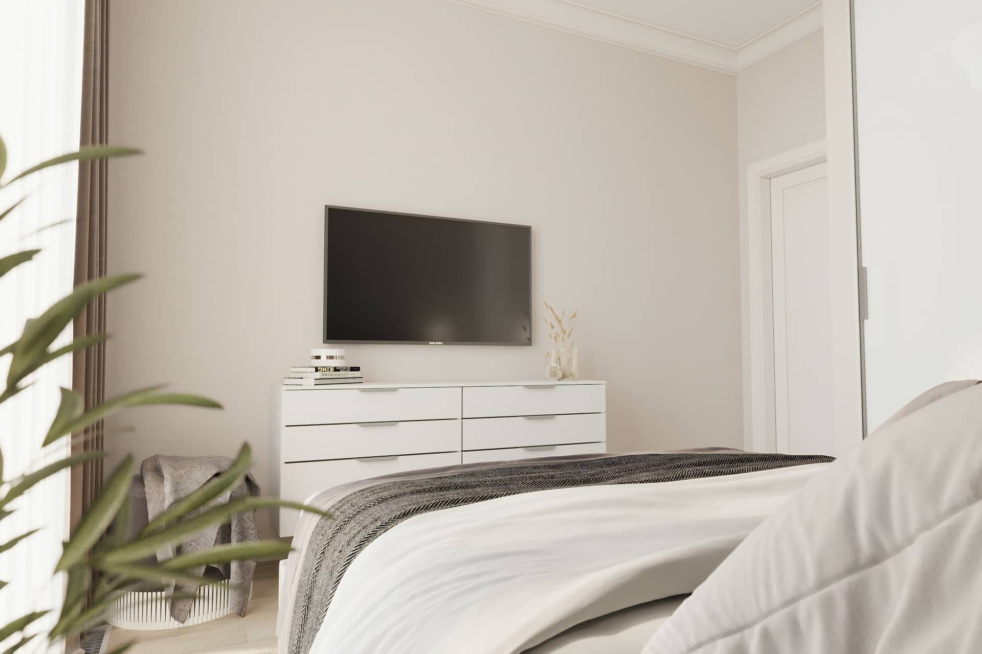Камод и ТВ зона напротив кровати