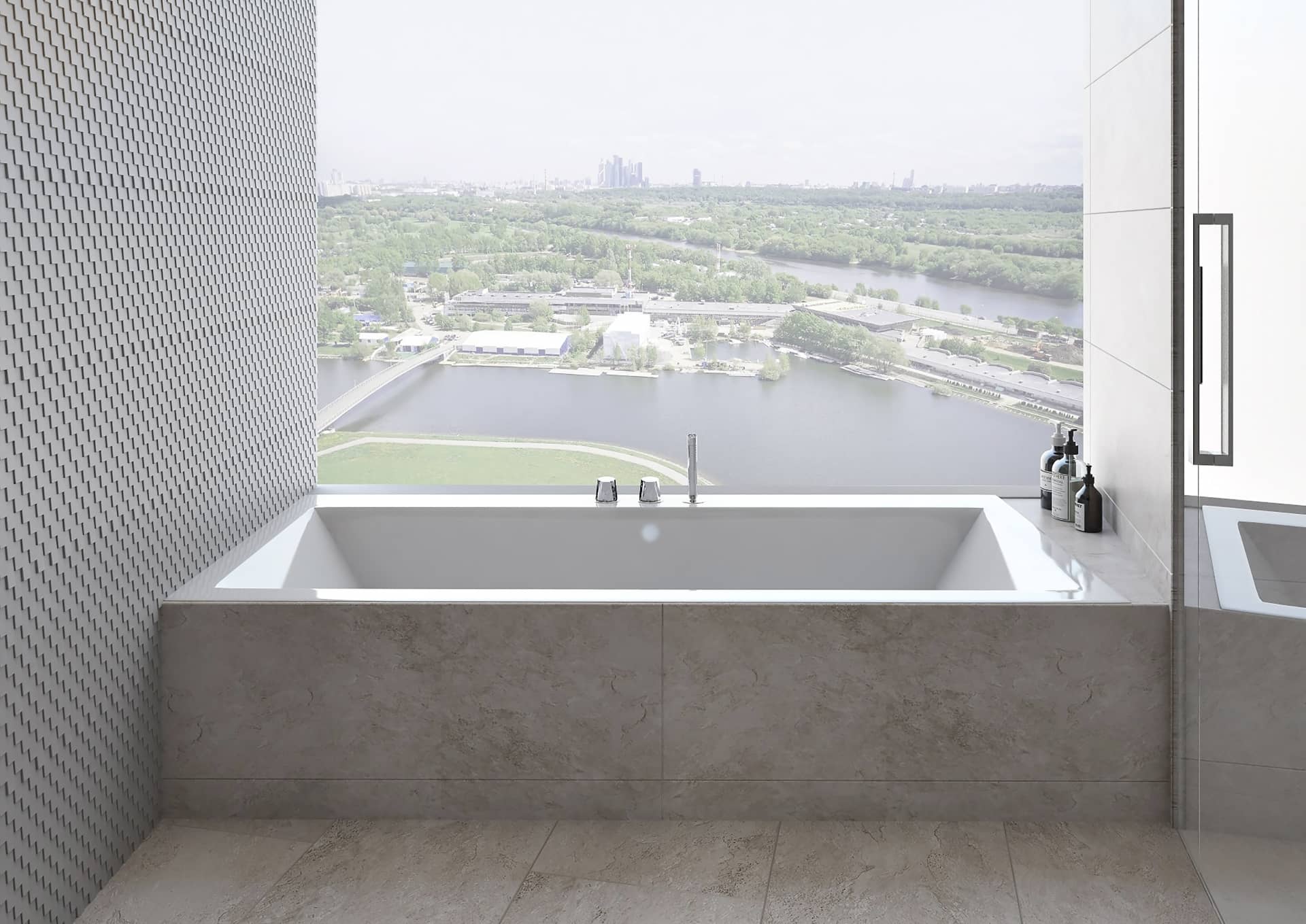 Ванная комната с ванной около панорамного зеркала