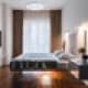 Парящая кровать в спальне с подсветкой. Дизайн и ремонт квартиры в ЖК «Дубровская Слобода»  — Возвращение к простоте. Фото 035