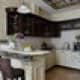 Контрастные цвета в кухне были использованы для этого интерьера. Дизайн и ремонт квартиры в ЖК «Дом в Сосновой Роще» — Французское настроение. Фото 09