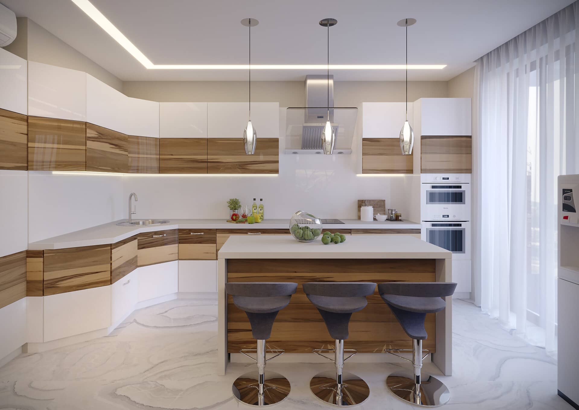 Кухня со шкафами белого цвета и древесины