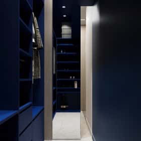 Сочный синий. Дизайн и ремонт квартиры 83м2 в ЖК Большая семерка в современном стиле. Гардеробная