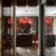 Столешница светлого шоколадного оттенка из искусственного камня. Дизайн и ремонт квартиры в ЖК «Вилланж» — Элегантная квартира. Фото 04