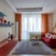 Ярко оранжевый тюль отлично вписывается в концепцию комнаты. Дизайн и ремонт квартиры в ЖК «Воронцово» — Уроки музыки. Фото 037
