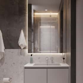 Сочный синий. Дизайн и ремонт квартиры 83м2 в ЖК Большая семерка в современном стиле. Гостевой санузел