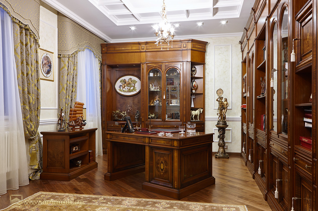 Книжный шкаф классического стиля барокко из тёмной древесины