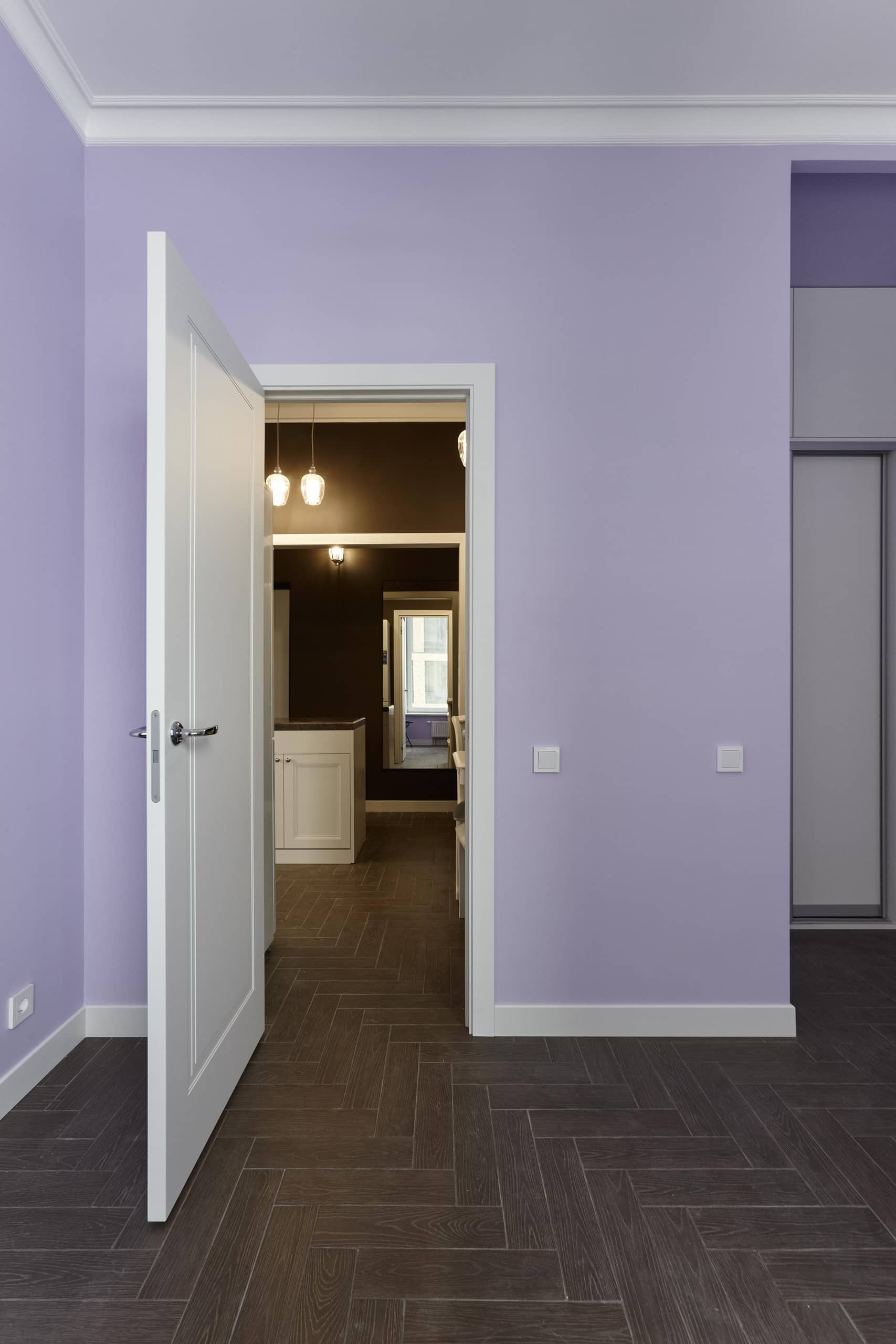 Оформление интерьера в фиолетовый цвет. Фото № 68533.