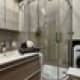 Соединение каменного пола в кухне и серого ковра в гостиной. Дизайн и ремонт квартиры в ЖК «Barkli Park» — Витрувианская квартира. Фото 040