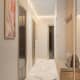 Плитка цвета тоффи в ванной комнате современного стиля. Классика интерьера контемпорари в жизни. Фото 04