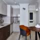 Столешница белого цвета - как не большой продолговатый столик для маленькой кухни. Дизайн и ремонт квартиры в ЖК «Мичурино-Запад» — Сладкая жизнь. Фото 021