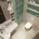 Плитка сине-серого оттенка отлично дополняет ванную комнату. Дизайн и ремонт коттеджа в КП «Лесной родник» — Эстетика загородного минимализма. Фото 058