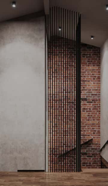 Металлическое ограждение упирается в потолок верхнего этажа