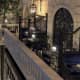 Подвесные лампы с кованными элементами. Современные интерьеры ресторанов. Фото 026