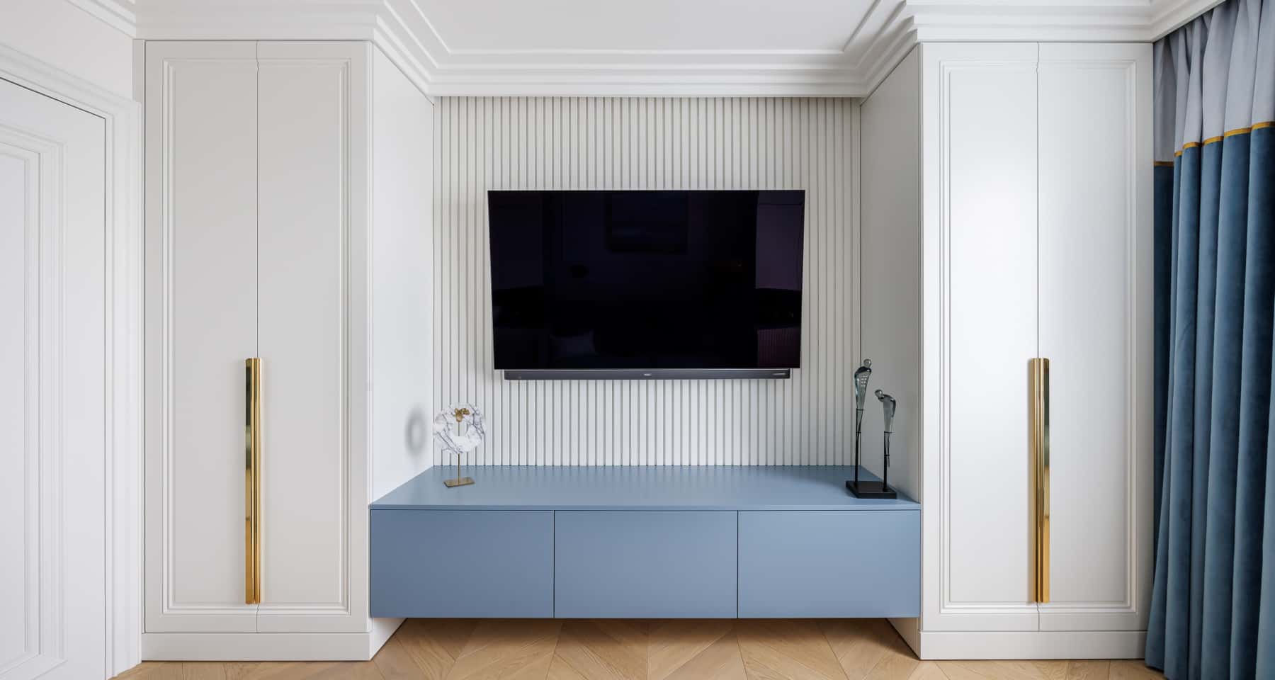 Сочетающиеся цвета в современной комнаты для мальчика — голубой и белый Сочетающиеся цвета в современной комнаты для мальчика — голубой и белый