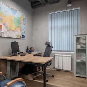 Отдельный кабинет для руководителя в офисе