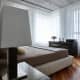 Спинка кровати шоколадного цвета. Дизайн и ремонт квартиры в ЖК «Вилланж» — Элегантная квартира. Фото 029