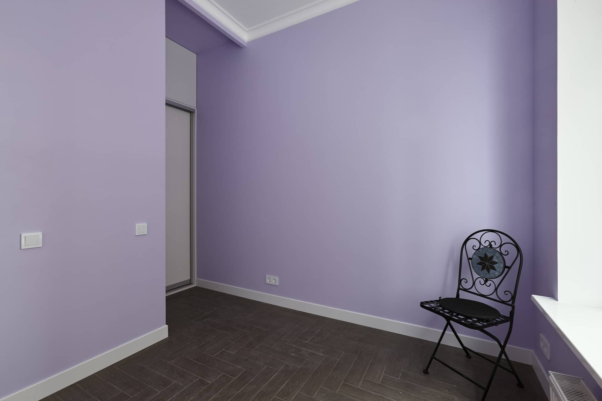 Оформление интерьера в фиолетовый цвет. Фото № 68535.