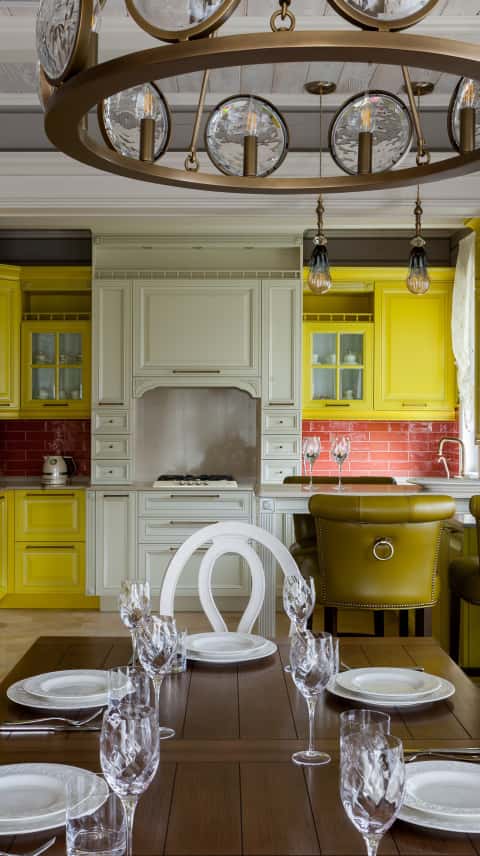 Дизайн кухни в частном доме. 40 фото