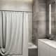 Ванная комната с красивой мозаикой из плиток с рисунками. Технологичный стиль лофт. Фото 040