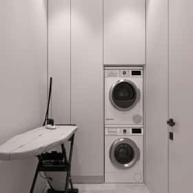 Изысканный монохром. Дизайн и ремонт таунхауса 164м2 в КП Бристоль в неоклассическом стиле. 2 этаж Постирочная