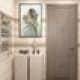 Компактная душевая кабина отлично вписывается в интерьер ванной комнаты мальчиков. Дизайн и ремонт квартиры в ЖК «Испанские кварталы» — Семейные драгоценности. Фото 028