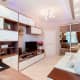Шторка для ванной цвета шаронской розы акцентирует на себе часть внимание в этой комнате. Дизайн и ремонт квартиры в ЖК «DOMINION» — Квартира-ракушка. Фото 027